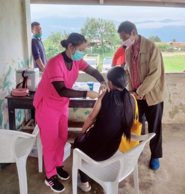 A special vaccination drive was carried out for Pungro town and its neighboring villages under the supervision of ADC, Pungro, Abhinav Shivam, IAS and Medical team on June 30. According to the ADC, during the drive they had faced a lot of issues due to rumors, but after briefing on the importance of vaccination, people turned up for vaccination in good numbers and took the vaccines. The vaccination was carried out at Rest House ward, Officers ward, Badminton ward, Likimro Hydro Electrical Project, Longkhimong village and Tsurewong village respectively. A total of 167 beneficiaries were vaccinated by the medical team led by Dr Sato, Dr Kisheka and Dr Siku. (DIPR Photo) 